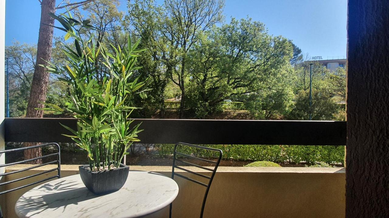 Le Studio Des Garrigues - Climatise Greoux-les-Bains Luaran gambar